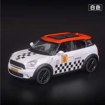 1:32 модел на колата от сплав, имитирующая Мини детска акустооптическую возвратную сила, играчка модел автомобил, подарък за рожден ден, на бял автомобил